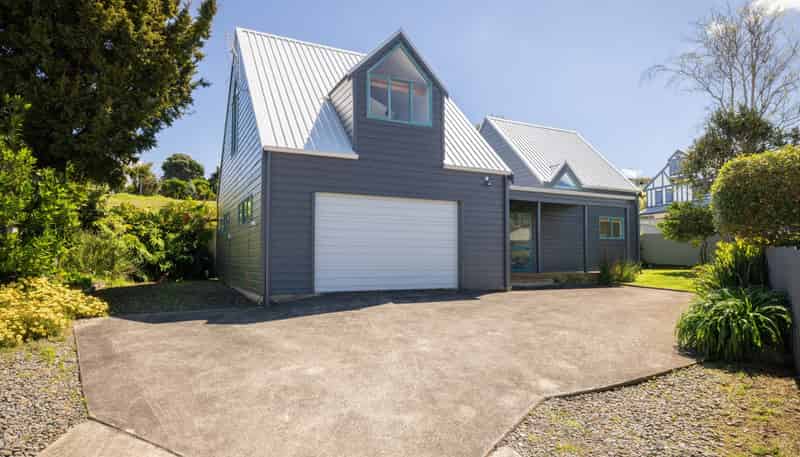 4 Adela Stewart Drive, Athenree