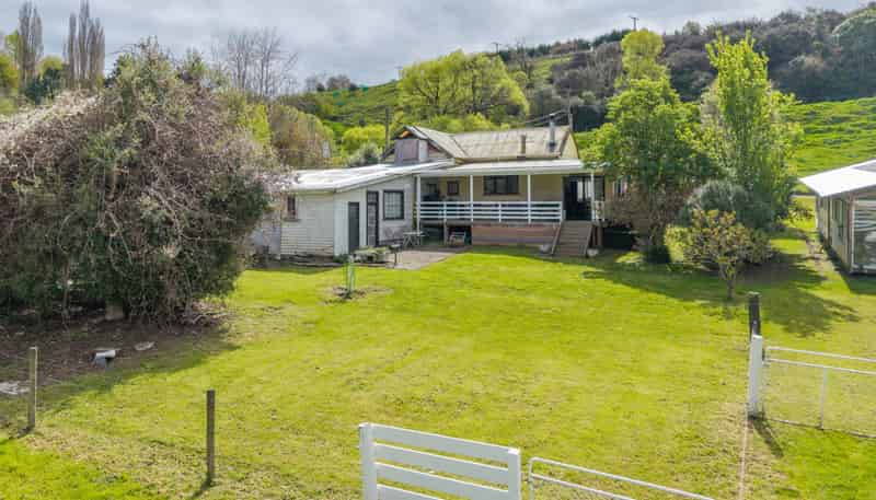 9 and 11 Mangaone Valley Road, Taihape
