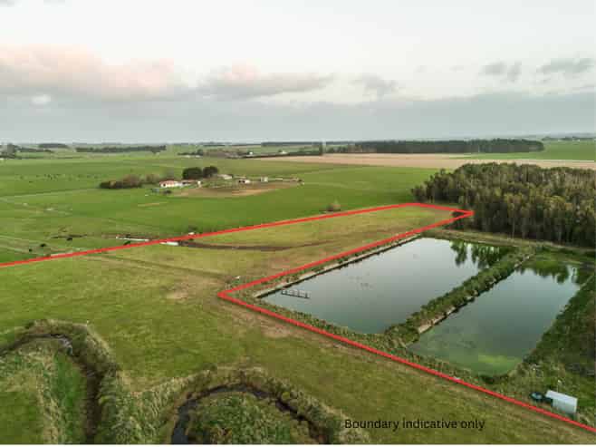 3125 State Highway 1, Sanson