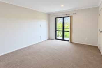 103 Fields Parade, Albany