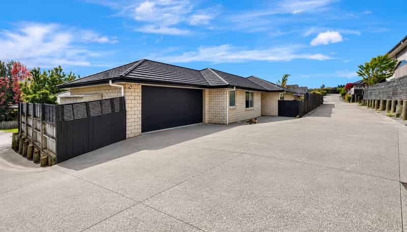 40 Jane Way, Hairini