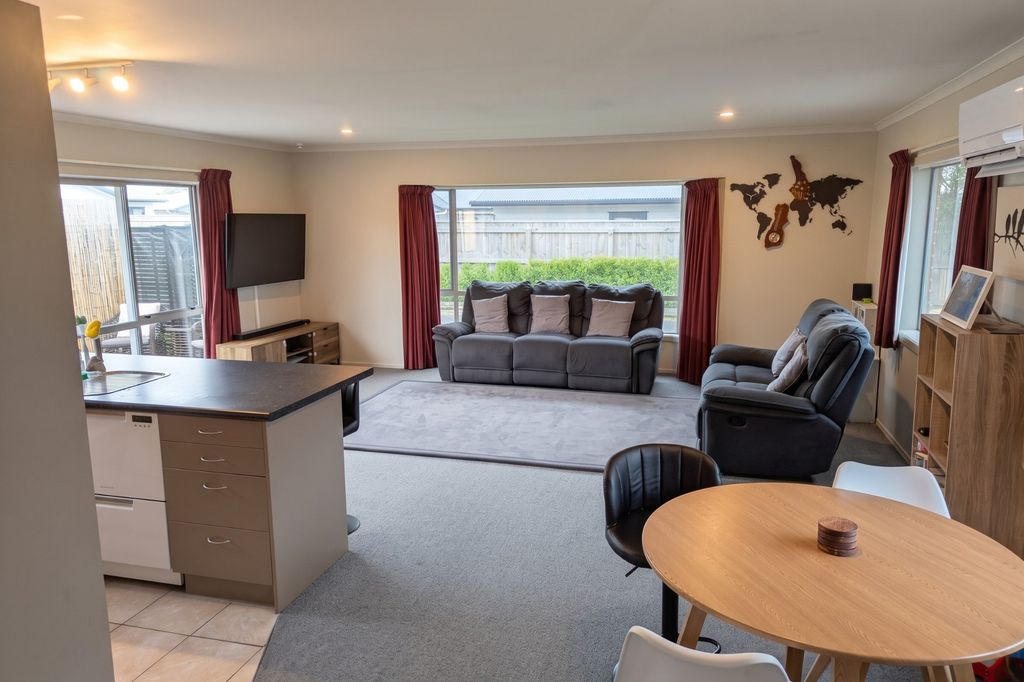 44D Hokio Beach Road, Levin 2