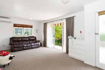 2/119 Abbotts Way, Remuera
