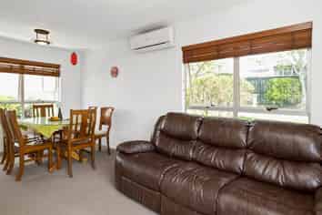 2/119 Abbotts Way, Remuera