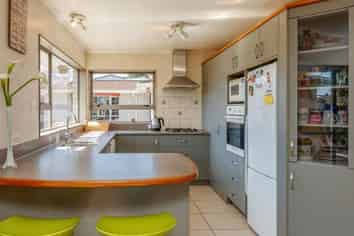 4 Meadowbrook Drive, Cloverlea
