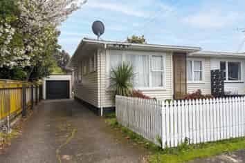 51 Queenwood Road, Levin