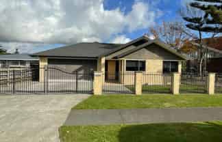11 Johnson Street, Bulls