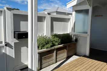 Hawkes Bay - Address withheld