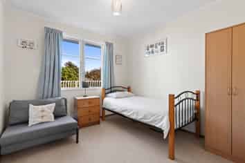194 Seaview Road, Westown