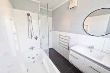 329 Racecourse Road, Hargest