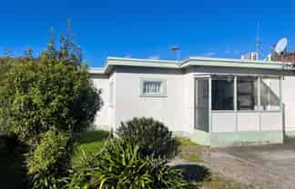 33 Puriri Terrace, Roslyn