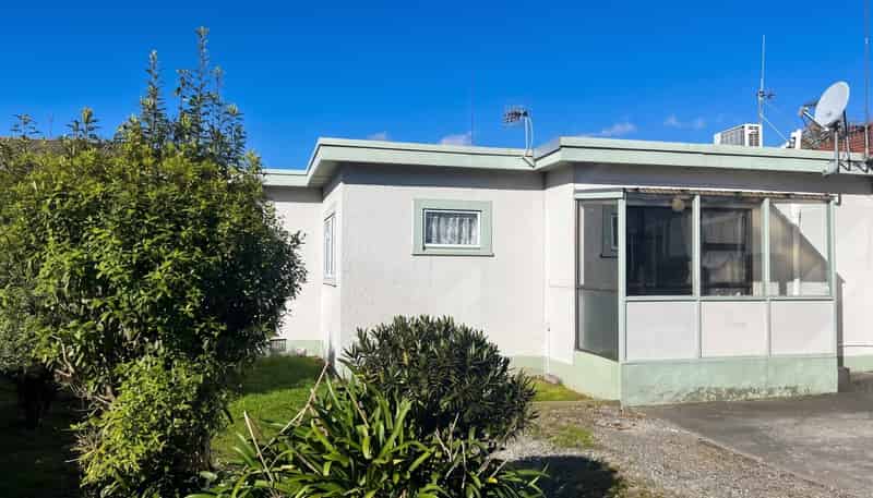 33 Puriri Terrace, Roslyn