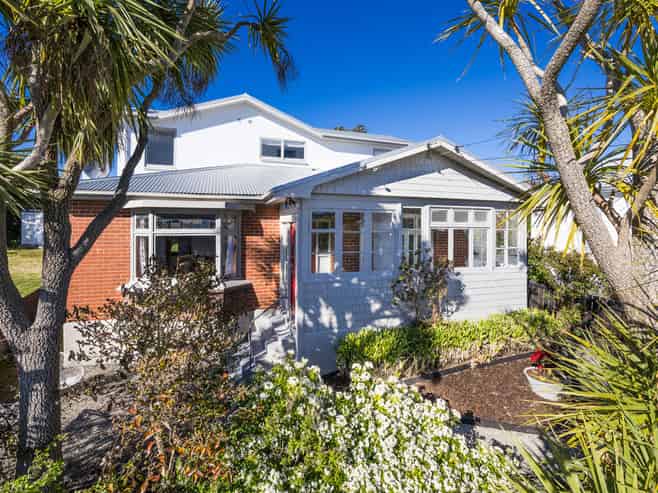 A/27 Galloway Street, Mornington