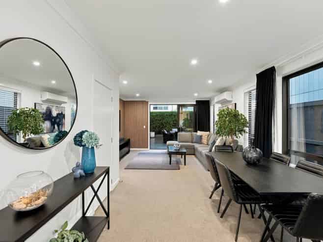 64 Kilcadden Drive, Flat Bush