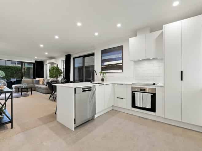 64 Kilcadden Drive, Flat Bush