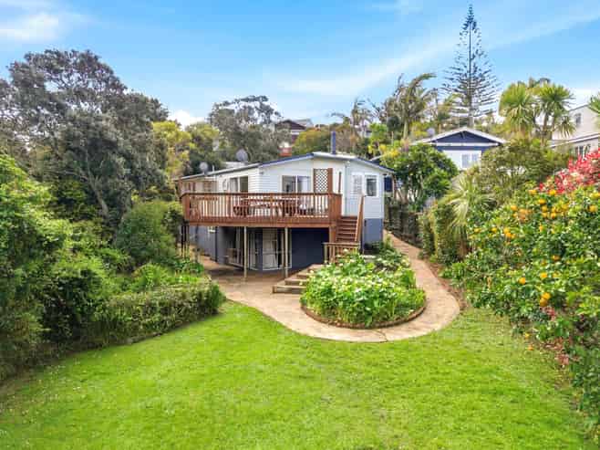 22 Hythe Terrace, Mairangi Bay