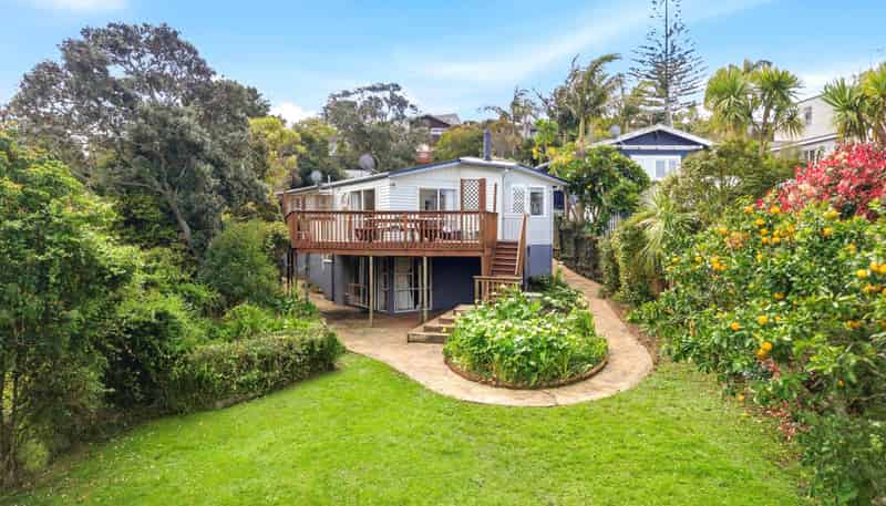 22 Hythe Terrace, Mairangi Bay