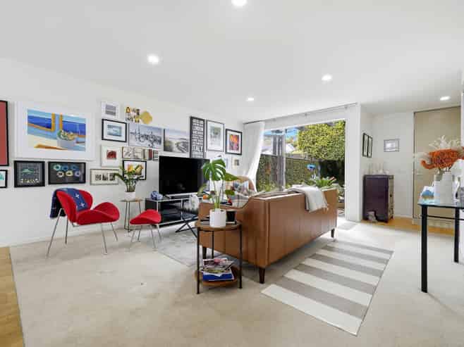 2/31 Byron Avenue, Takapuna