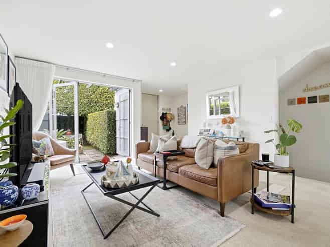 2/31 Byron Avenue, Takapuna
