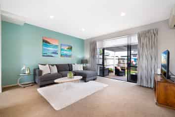 42/22 Northcross Drive, Oteha
