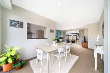 42/22 Northcross Drive, Oteha