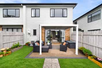 42/22 Northcross Drive, Oteha