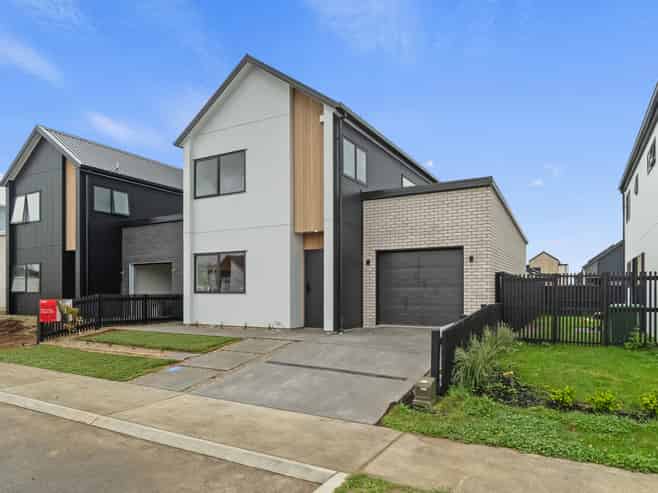 14 Overton Street, Rototuna North