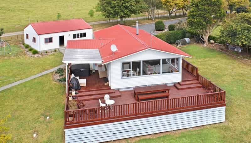 468 Pinnacle Hill Road, Bombay