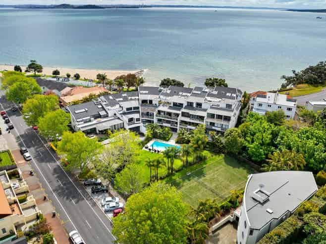 8/7 Cliff Road, St Heliers