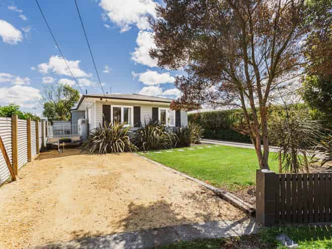 223 Lumsden Place, Akina