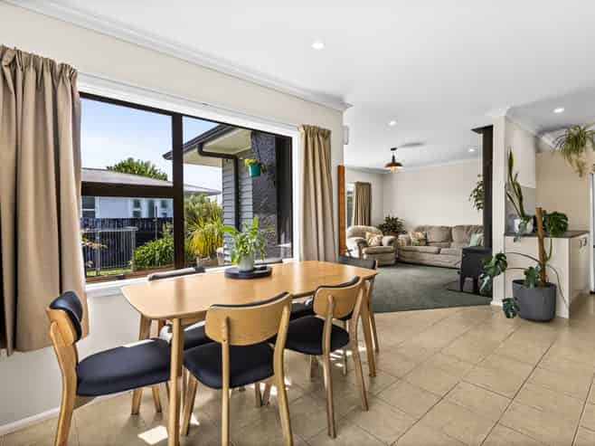 223 Lumsden Place, Akina