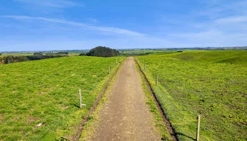 5200B Mountain Road, Eltham