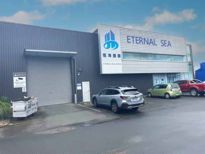 Industrial Location and Parking