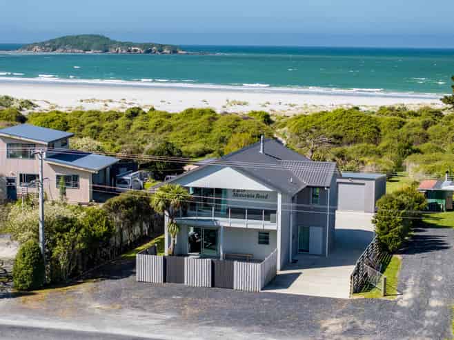 123 Moturata Road, Taieri Beach