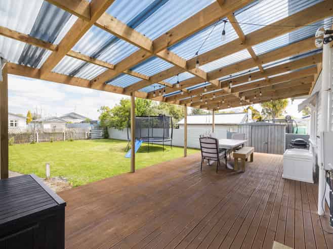 18 Burns Avenue, Takaro