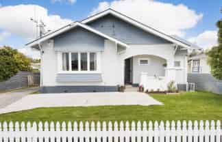 18 Burns Avenue, Takaro