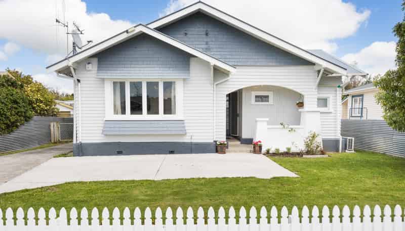 18 Burns Avenue, Takaro