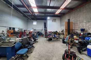 Well-priced Workshop plus residential apartment