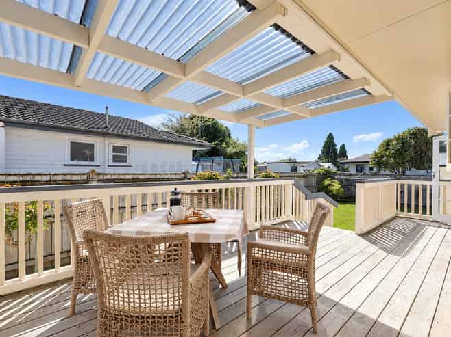 1 Beryl Place, Pukehangi