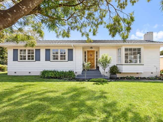 1 Beryl Place, Pukehangi