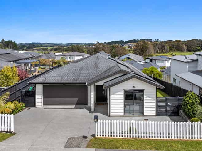 15 Tautoru Avenue, Orewa