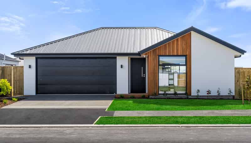 58 Falcons View Drive, ROLLESTON