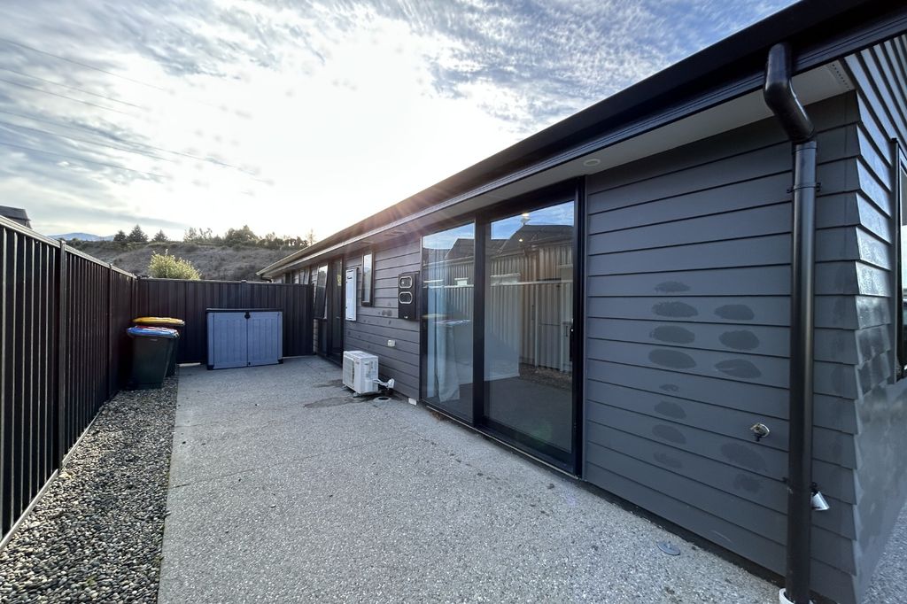 Unit in Shotover Country 1