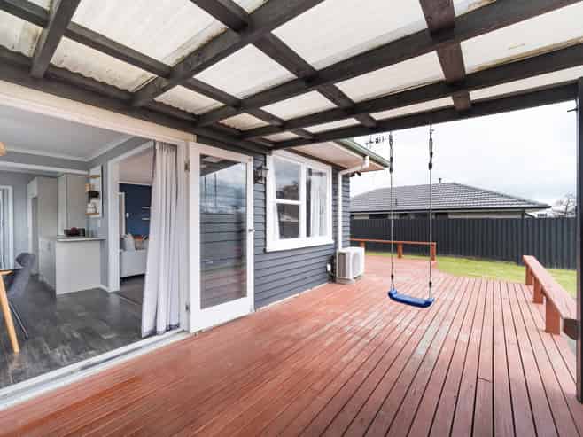 6 Karamea Crescent, Kelvin Grove