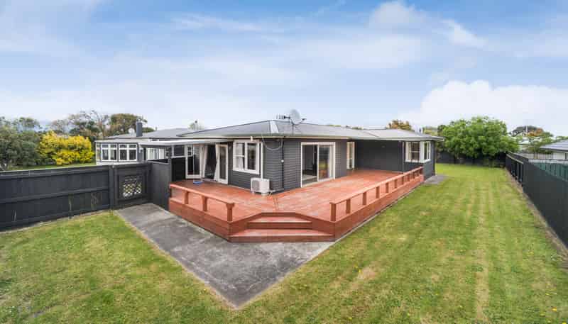 6 Karamea Crescent, Kelvin Grove