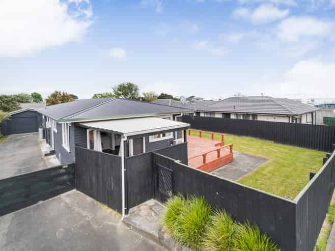 6 Karamea Crescent, Kelvin Grove