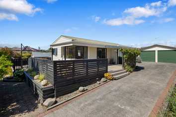 40 Poplar Grove, Whalers Gate