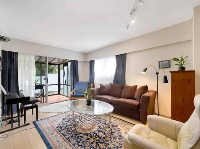 3/293B Hillsborough Road, Hillsborough