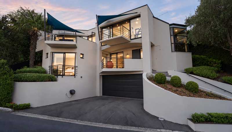 35A Te Awakura Terrace, Mount Pleasant