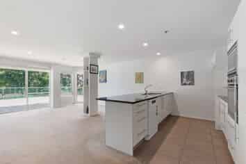 202/6 Durham Street (Kingsview Apartments), Tauranga Central